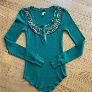 We the Free long sleeve green top women’s size XS